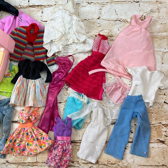 Vintage Barbie Doll and Clothes Lot - Picture 3 of 5